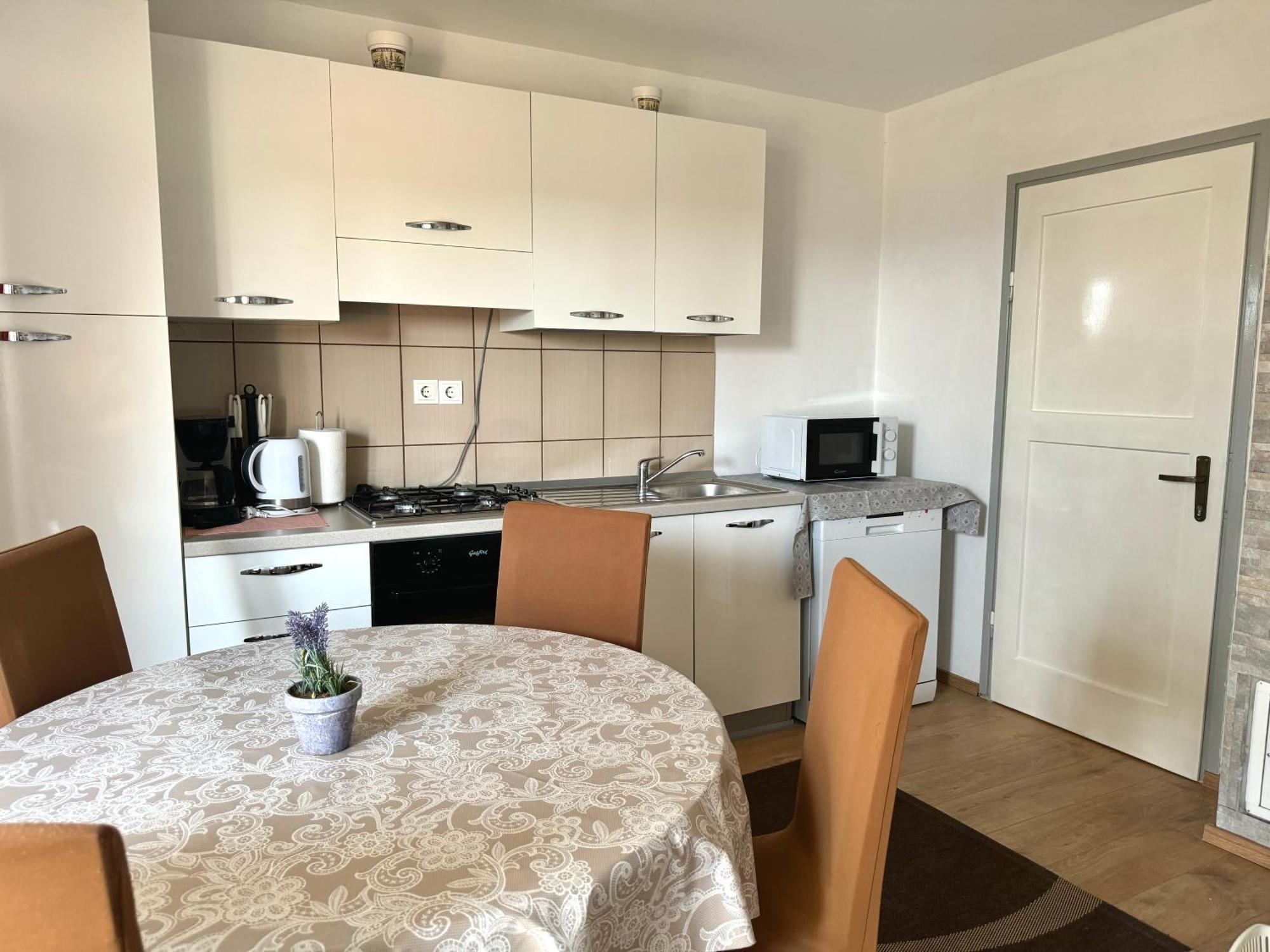 Apartment Nina Сен Екстериор снимка