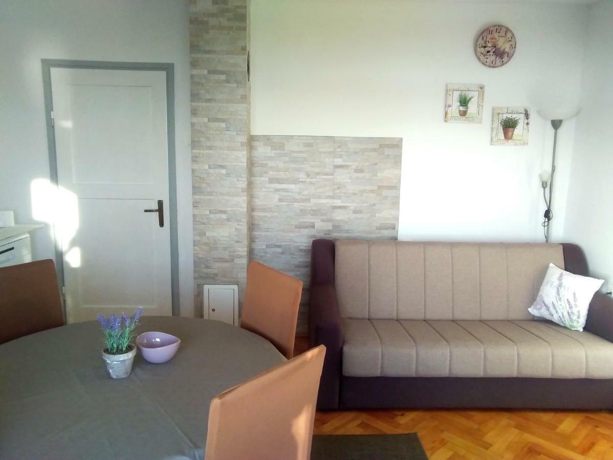 Apartment Nina Сен Екстериор снимка